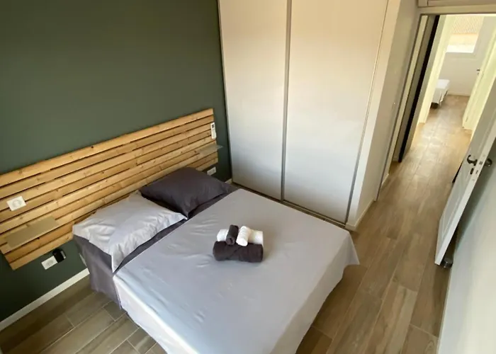 Maison Neuve Vecchio بورتو فيكشْيو